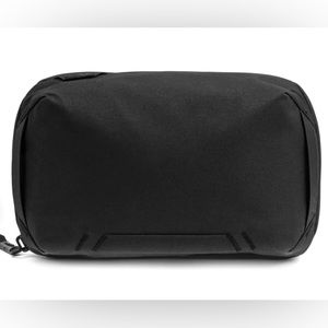 Tech pouch (limited stock from Peak Design). Lightly used, no signs of wear.